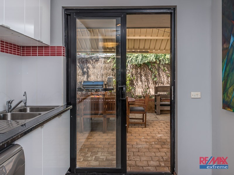 21 Allinson Drive, Girrawheen WA 6064