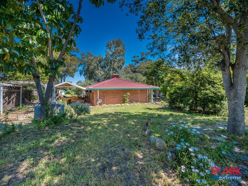 21 Allinson Drive, Girrawheen WA 6064