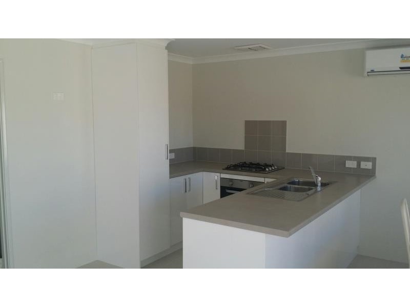 6/16 Chipping, Butler WA 6036