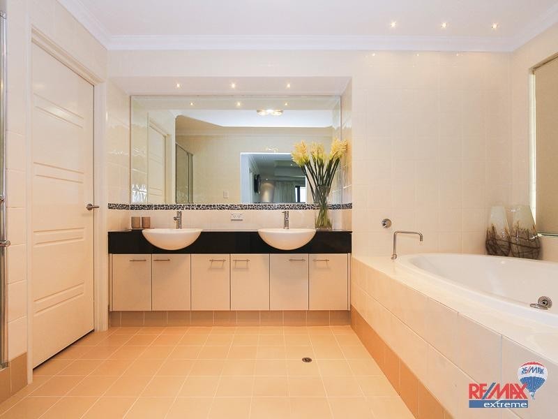 13 Tyringa Crescent, Burns Beach WA 6028