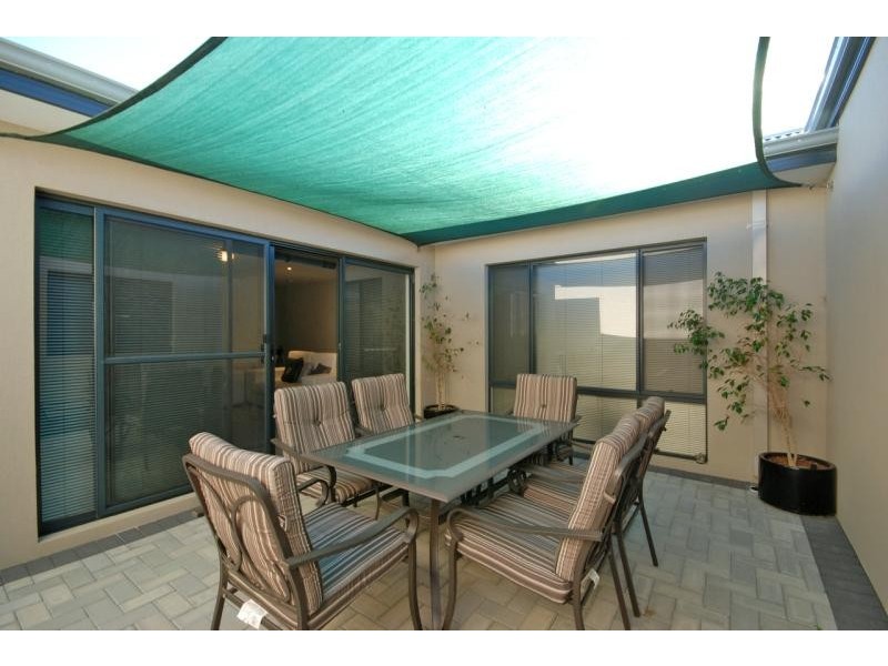 37 Navarre Way, Butler WA 6036