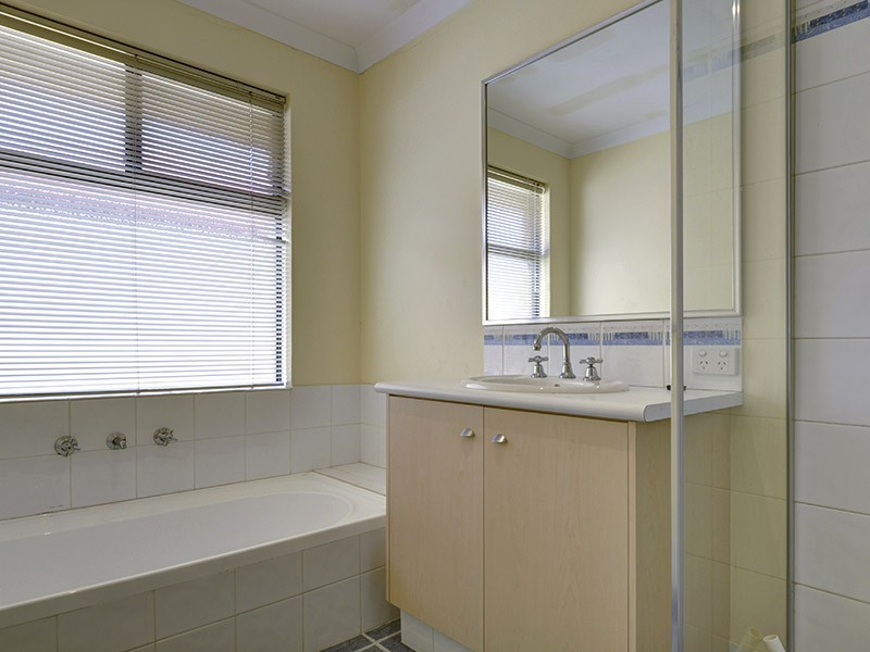 3 Diesel Lane, Tapping WA 6065