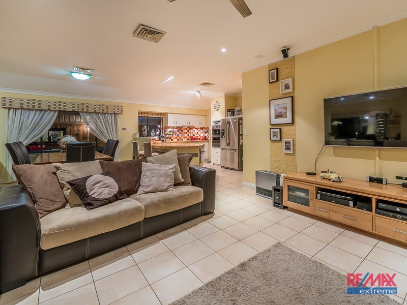 12 Shropshire Crescent, Butler WA 6036