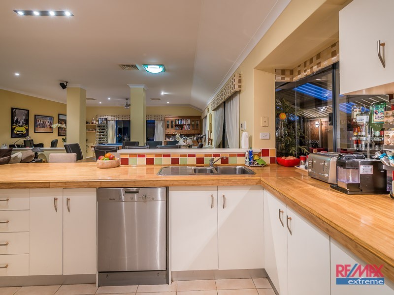 12 Shropshire Crescent, Butler WA 6036