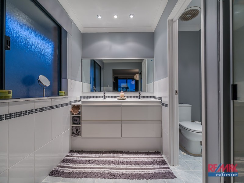 12 Shropshire Crescent, Butler WA 6036