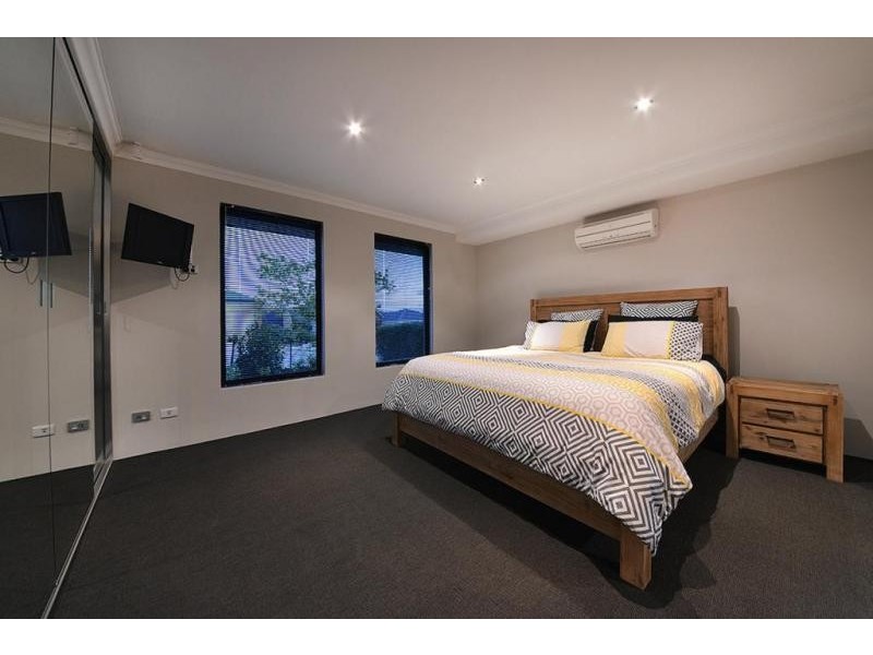 10 Kartner Road, Tapping WA 6065