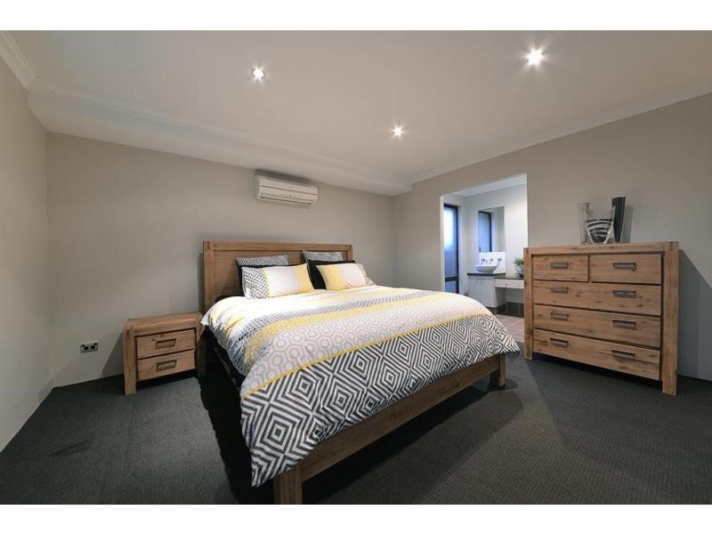 10 Kartner Road, Tapping WA 6065