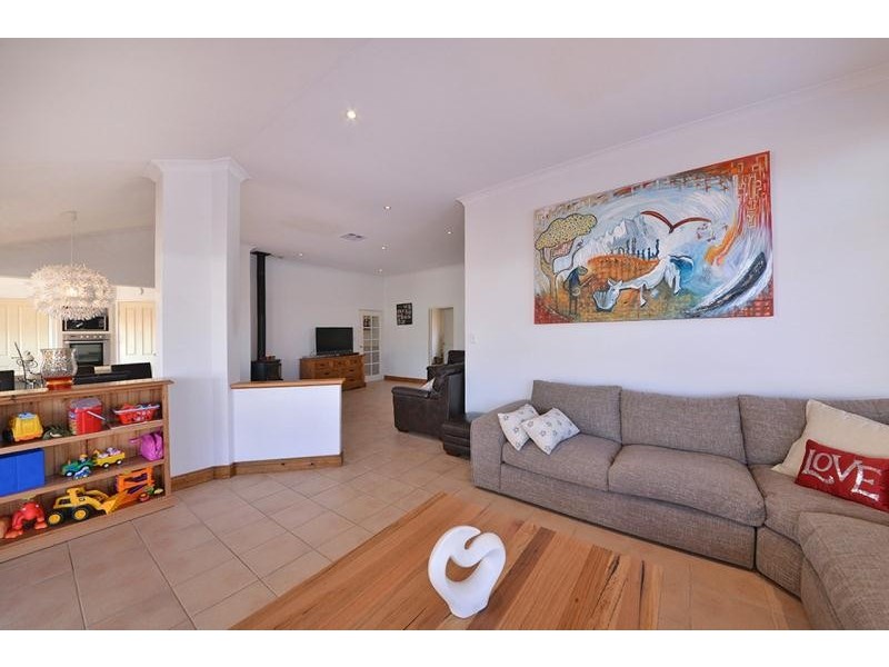 12 Whitecliffe Square, Iluka WA 6028