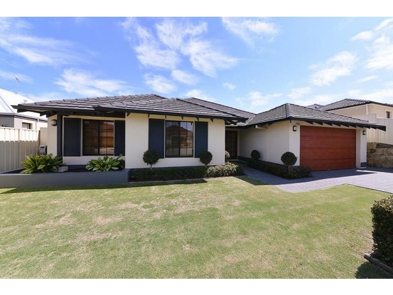 15 Newgain Crescent, Carramar WA 6031