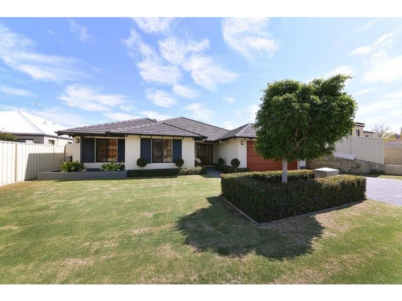 15 Newgain Crescent, Carramar WA 6031