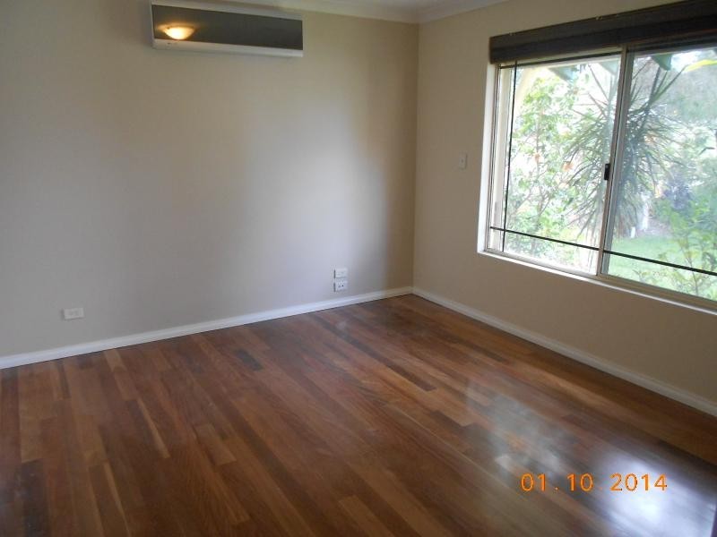 9 Carisbrook Loop, Hocking WA 6065