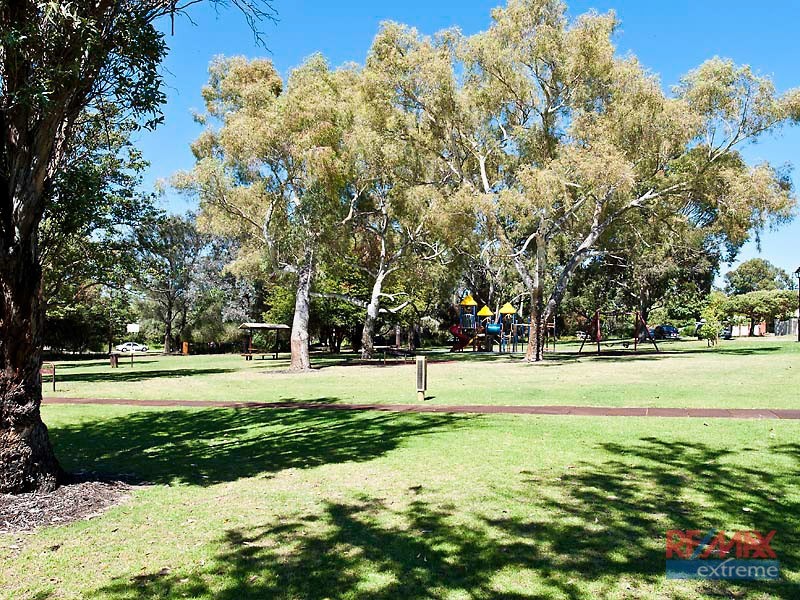 47 Addington Way, Marangaroo WA 6064