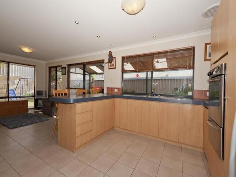 14 Sellars Elbow, Quinns Rocks WA 6030