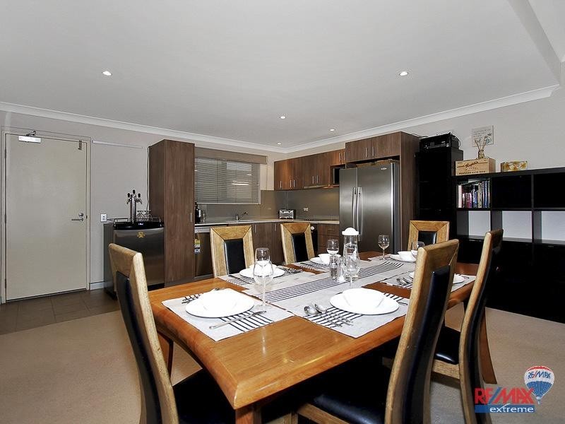 7/2 Walsh Loop, Joondalup WA 6027