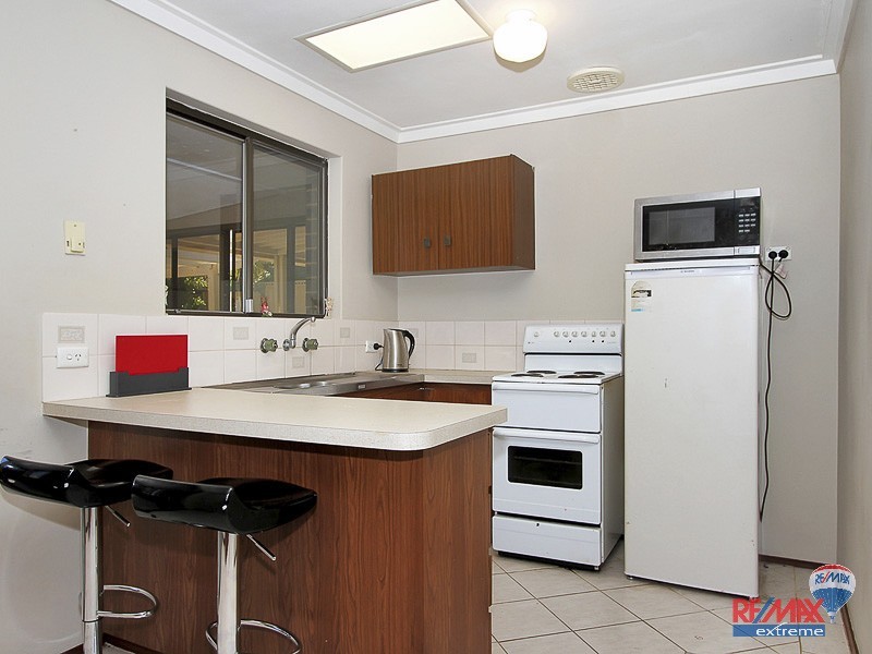 11 Yallambee Crescent, Wanneroo WA 6065