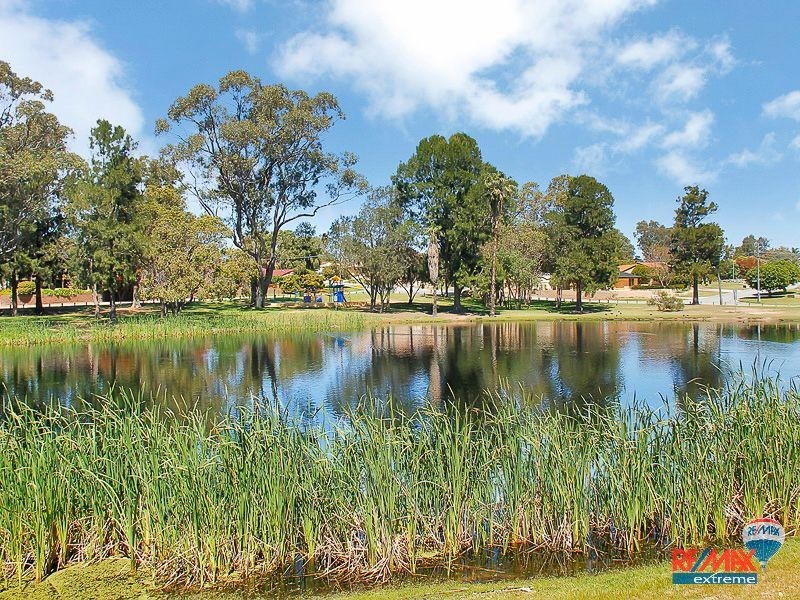 11 Yallambee Crescent, Wanneroo WA 6065