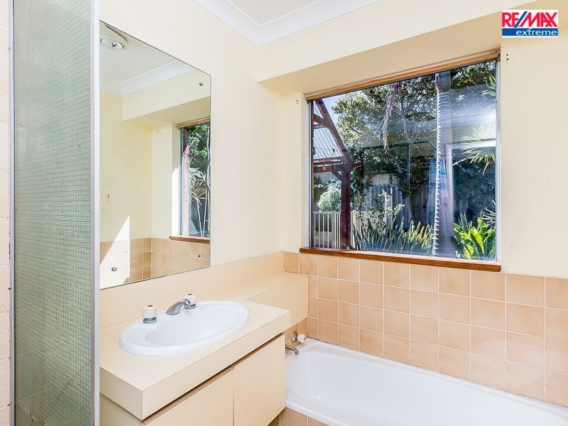 57 Bernard Manning Drive, Duncraig WA 6023