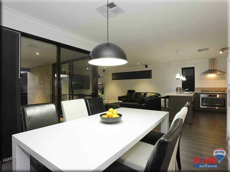 8 Crete Way, Alkimos WA 6038