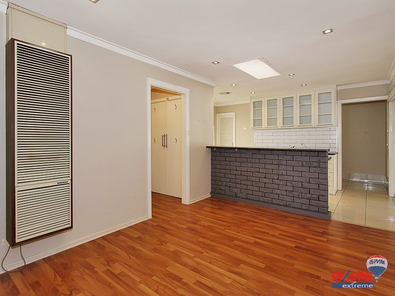 4 Dunfee Place, Hamersley WA 6022