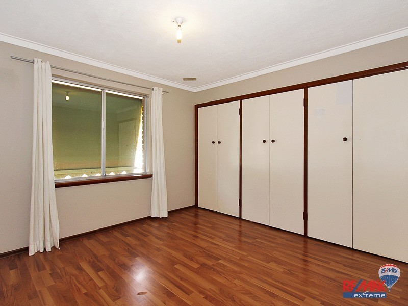 4 Dunfee Place, Hamersley WA 6022