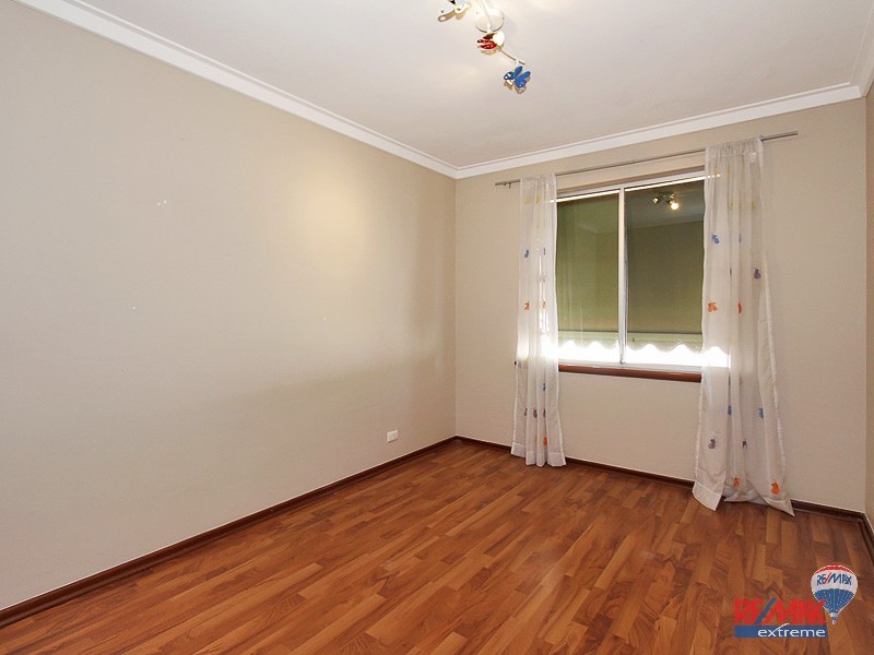 4 Dunfee Place, Hamersley WA 6022