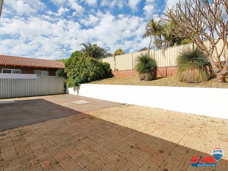 4 Dunfee Place, Hamersley WA 6022