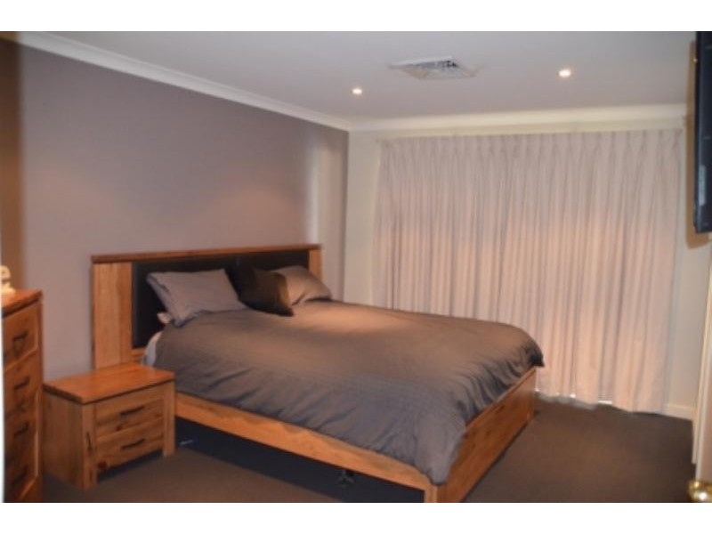 4 Rake Court, Ocean Reef WA 6027