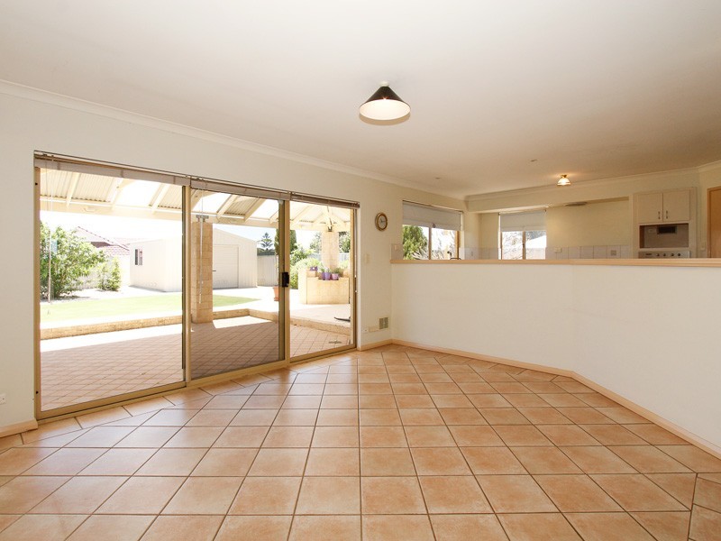 3 Dalkeith Cove, Kinross WA 6028