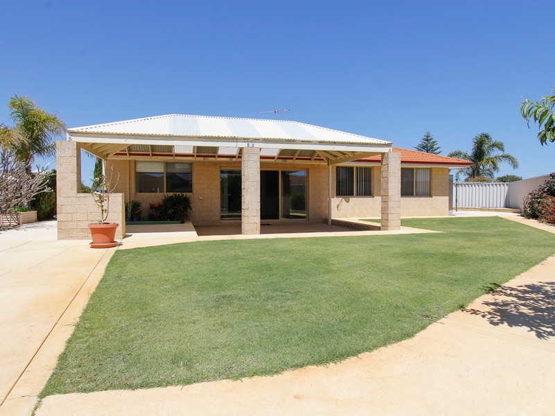 3 Dalkeith Cove, Kinross WA 6028