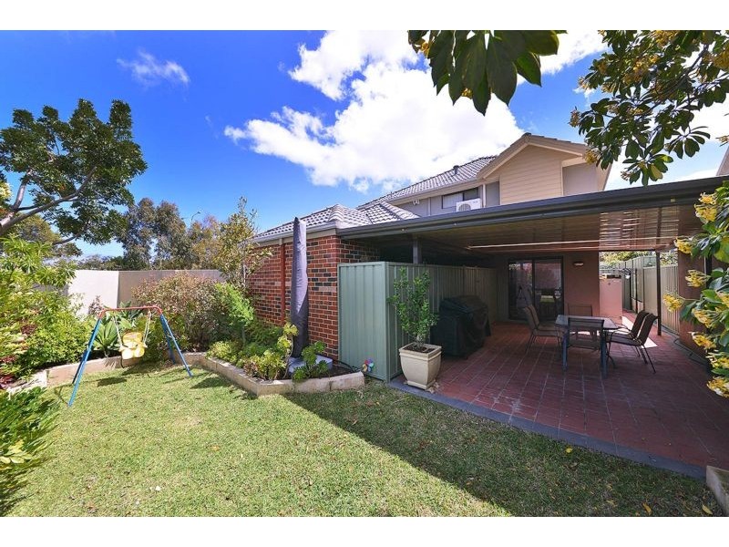 50 Hollins Bend, Madeley WA 6065
