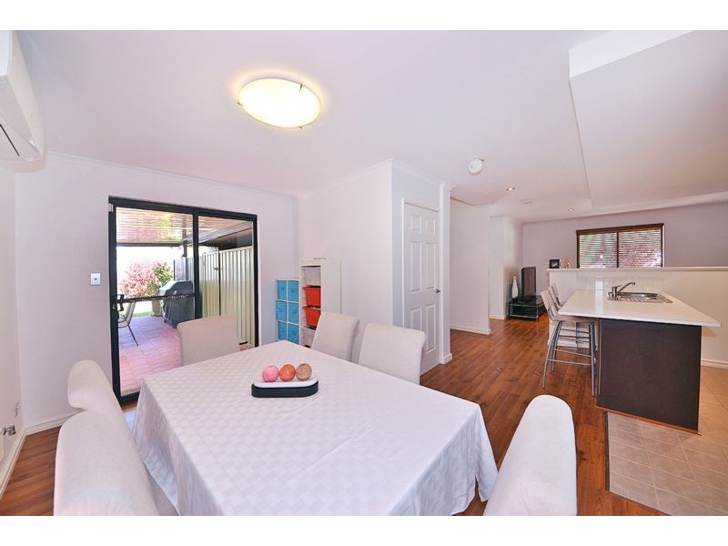 50 Hollins Bend, Madeley WA 6065