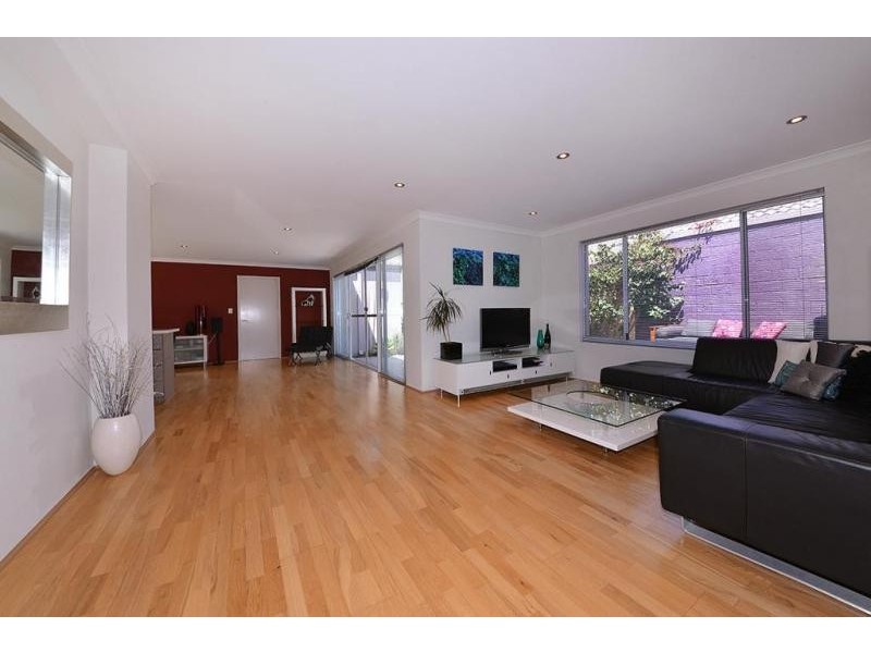 15 Taplow Parade, Ashby WA 6065