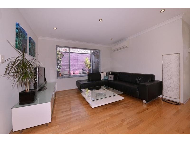 15 Taplow Parade, Ashby WA 6065