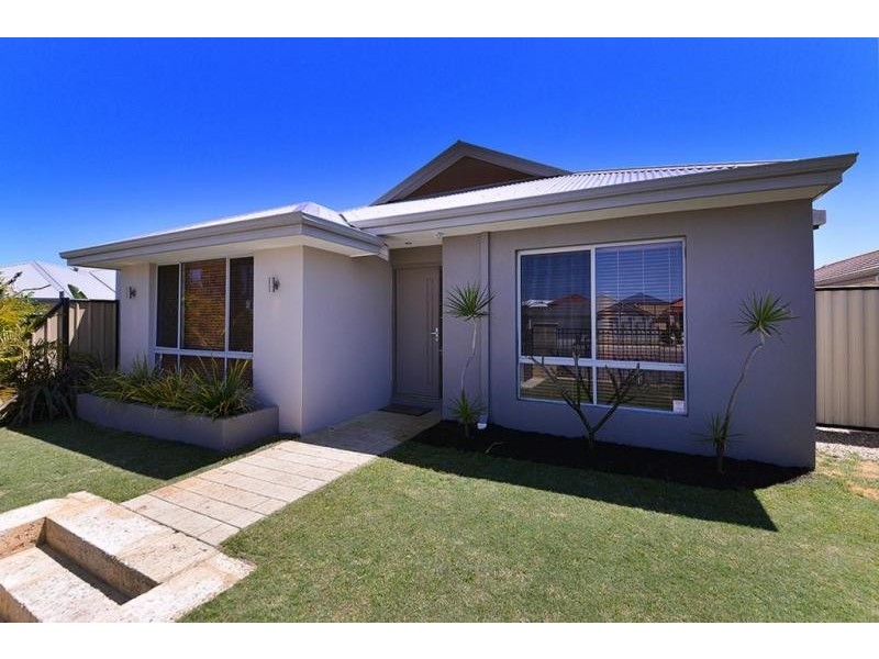 3 Wallcliffe Gate, Carramar WA 6031