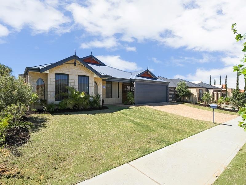 12 Frensham Street, Butler WA 6036