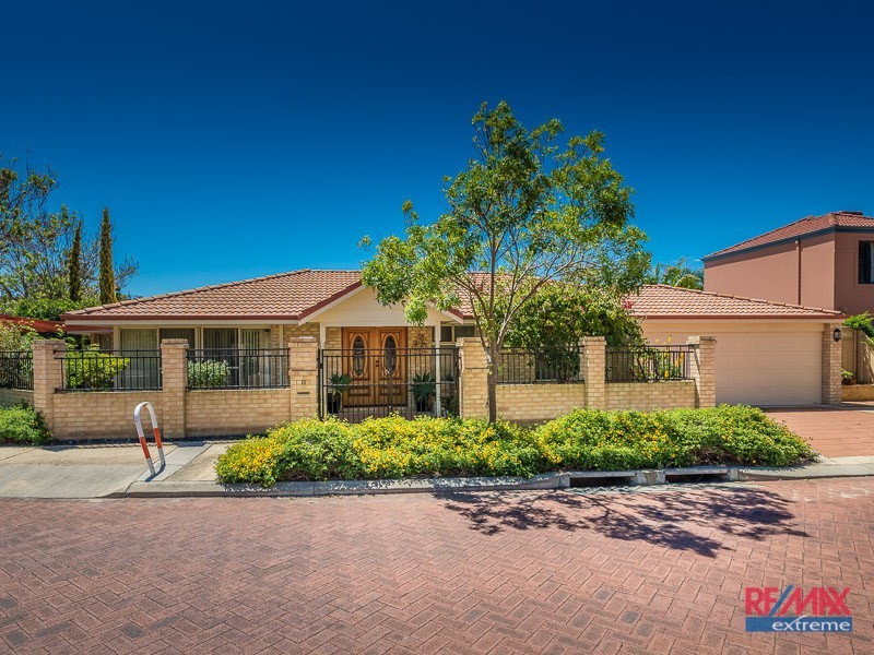 16 Woodlake Retreat, Kingsley WA 6026