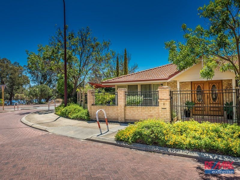 16 Woodlake Retreat, Kingsley WA 6026