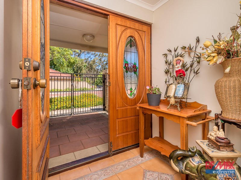 16 Woodlake Retreat, Kingsley WA 6026