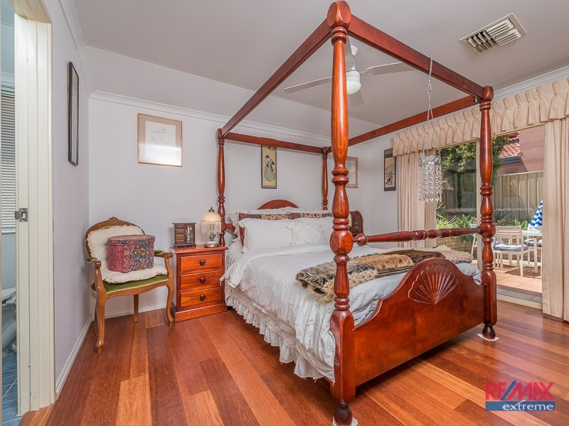 16 Woodlake Retreat, Kingsley WA 6026