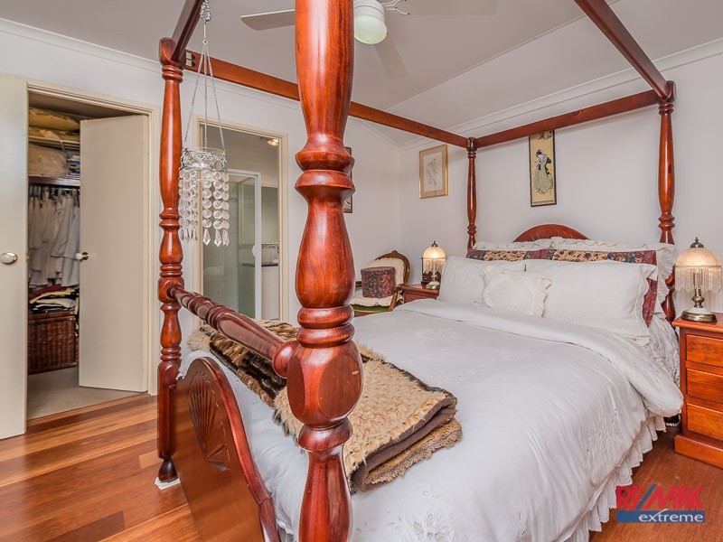 16 Woodlake Retreat, Kingsley WA 6026