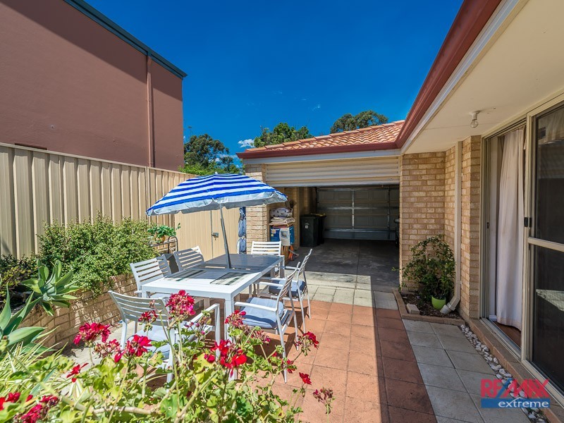 16 Woodlake Retreat, Kingsley WA 6026