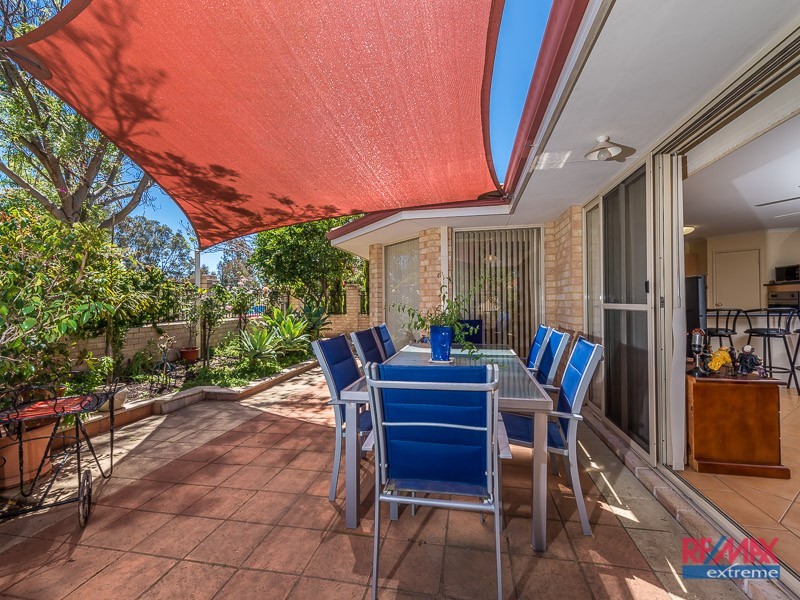 16 Woodlake Retreat, Kingsley WA 6026