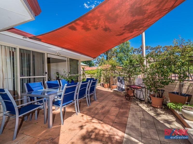 16 Woodlake Retreat, Kingsley WA 6026