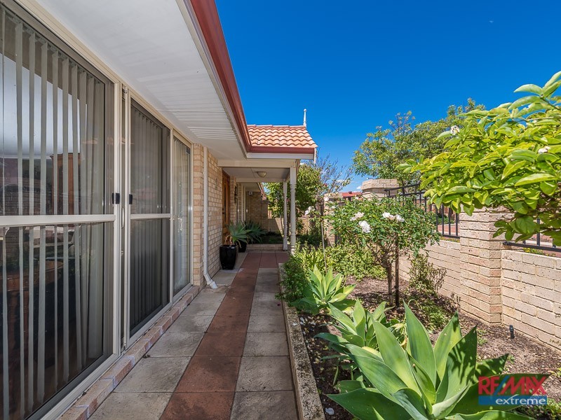 16 Woodlake Retreat, Kingsley WA 6026