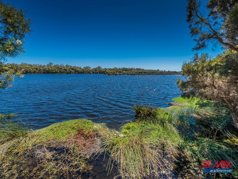 16 Woodlake Retreat, Kingsley WA 6026