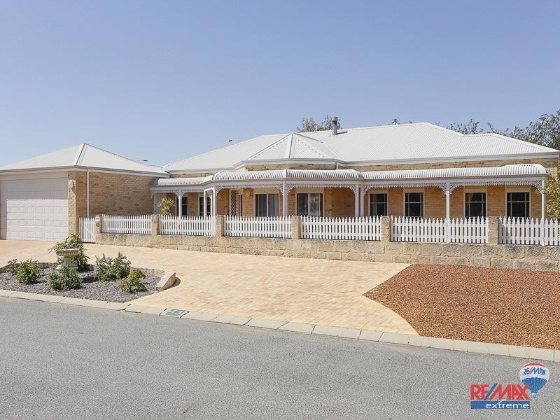 43 Boynton Gardens, Iluka WA 6028