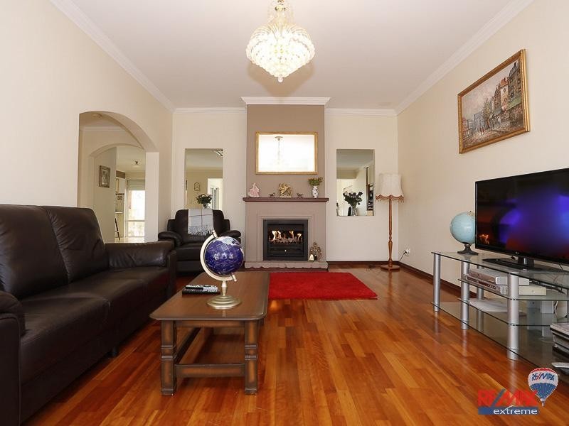 43 Boynton Gardens, Iluka WA 6028