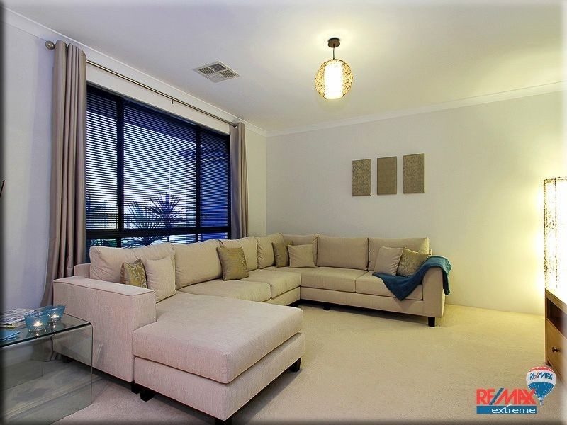 39 Dirleton Loop, Butler WA 6036