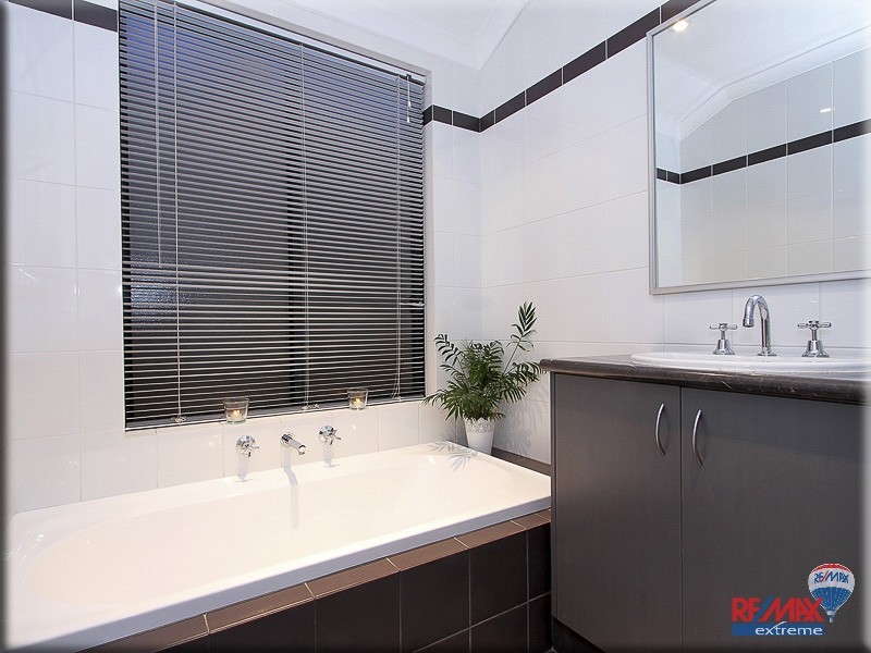 39 Dirleton Loop, Butler WA 6036