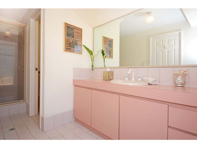 5 Charles Court, Woodvale WA 6026